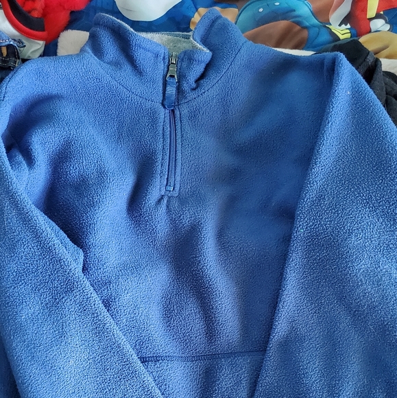 7 pieces  of old navy, children's  place sweaters - Picture 6 of 7